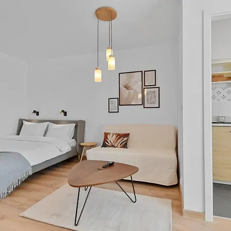 One Studio Apartament *